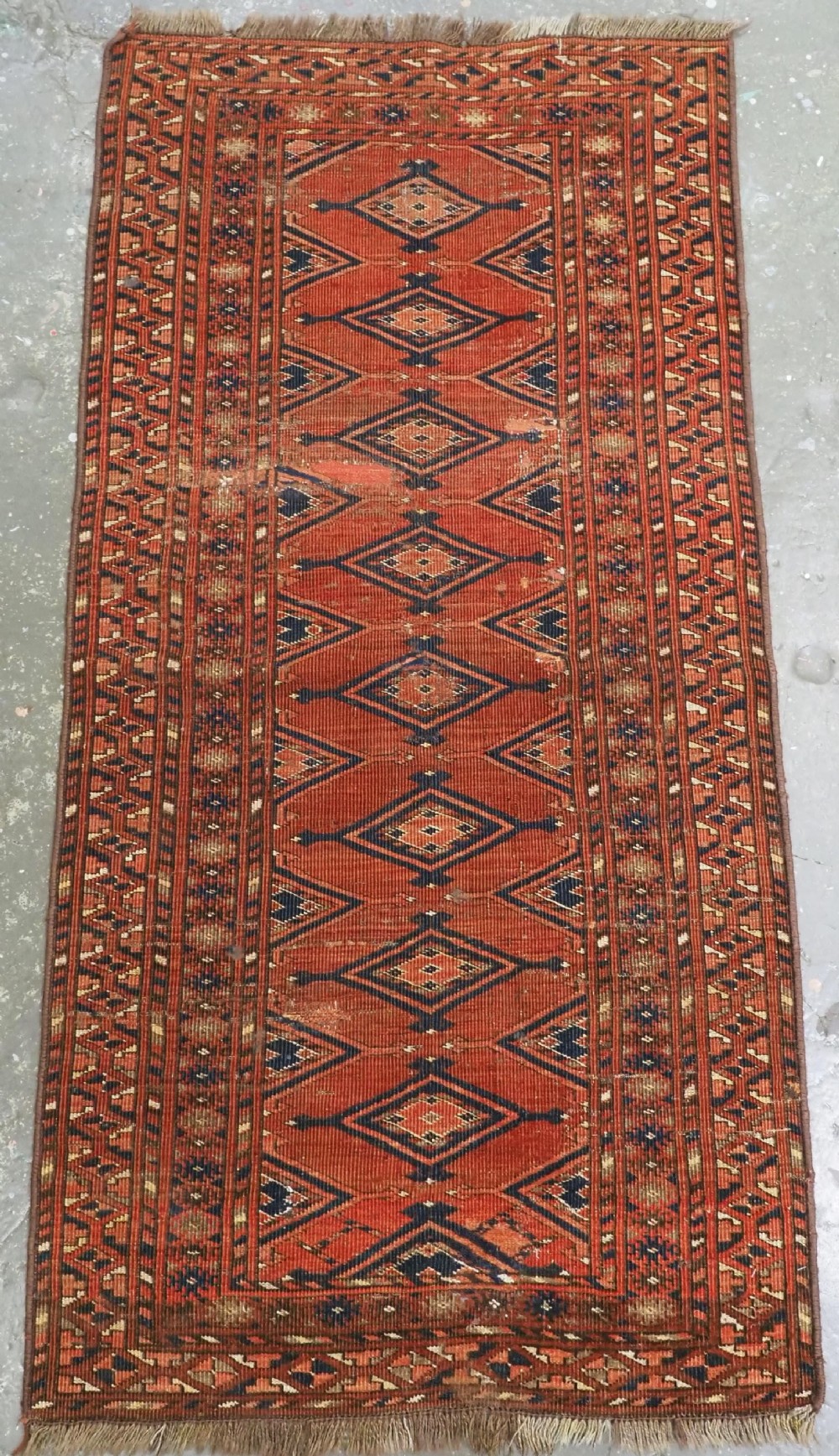 ANTIQUE ERSARI TURKMEN RUG OF RARE FORM, GREAT STUDY ITEM, CIRCA 1850 OR EARLIER.