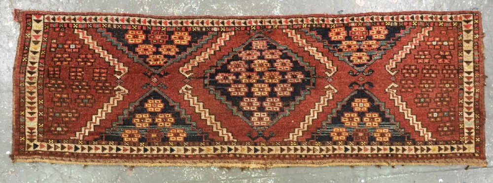 ANTIQUE ERSARI TURKMEN TORBA WITH SCARCE ERTMEN GUL DESIGN, CIRCA 1870.