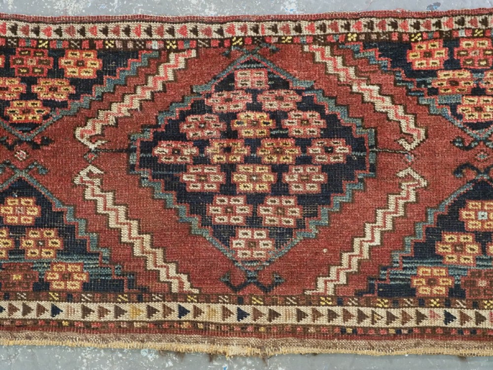 ANTIQUE ERSARI TURKMEN TORBA WITH SCARCE ERTMEN GUL DESIGN, CIRCA 1870. View III