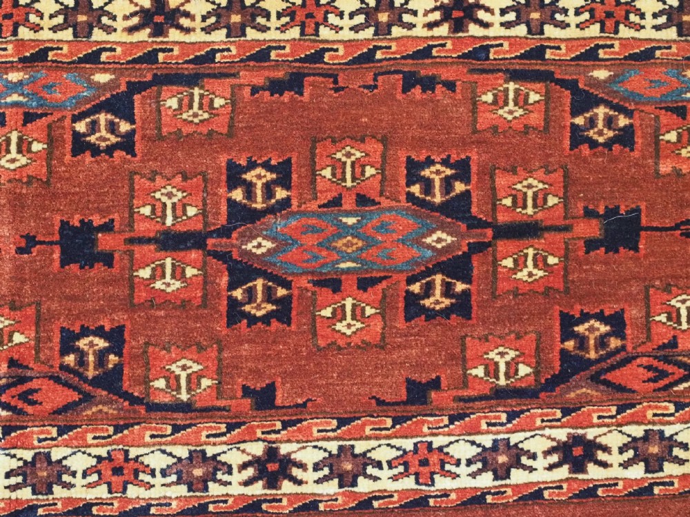 ANTIQUE YOMUT TURKMEN TORBA WITH 'KEPSE' GUL DESIGN, CIRCA 1880. View VIII