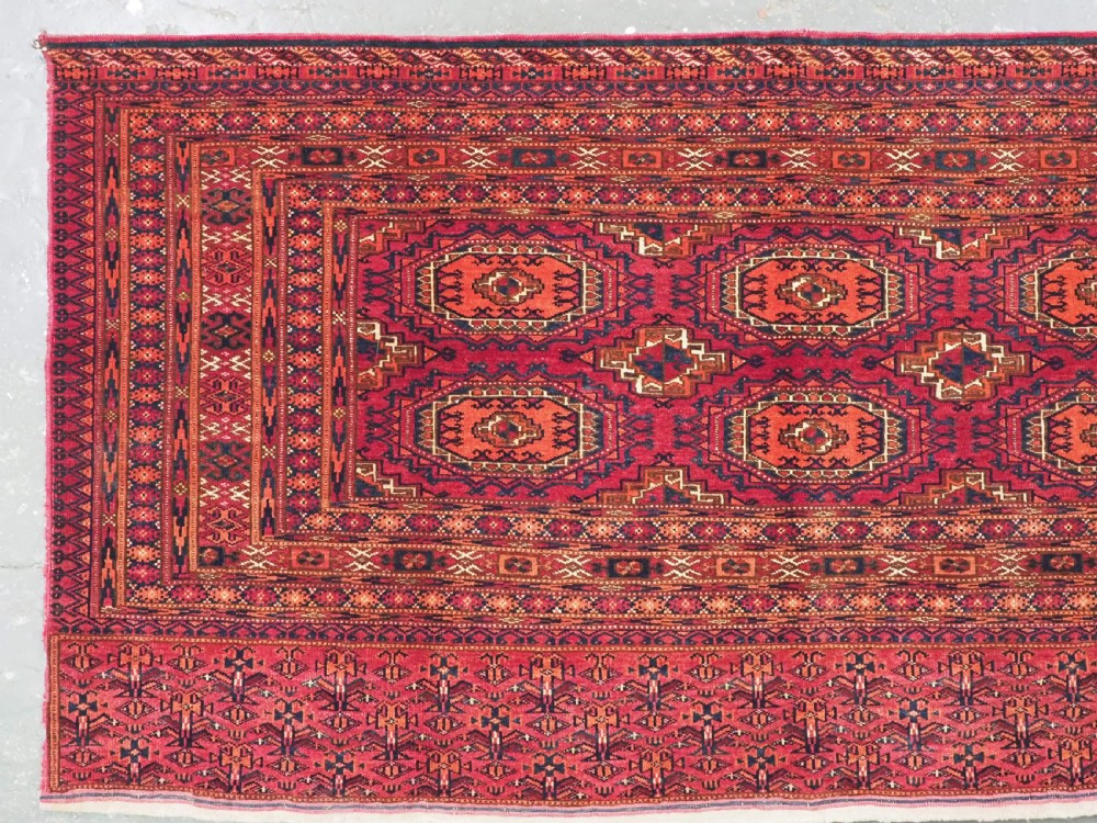 ANTIQUE TEKKE TURKMEN CHUVAL FACE WITH SIX 'SALOR' GULS, CIRCA 1890. View II