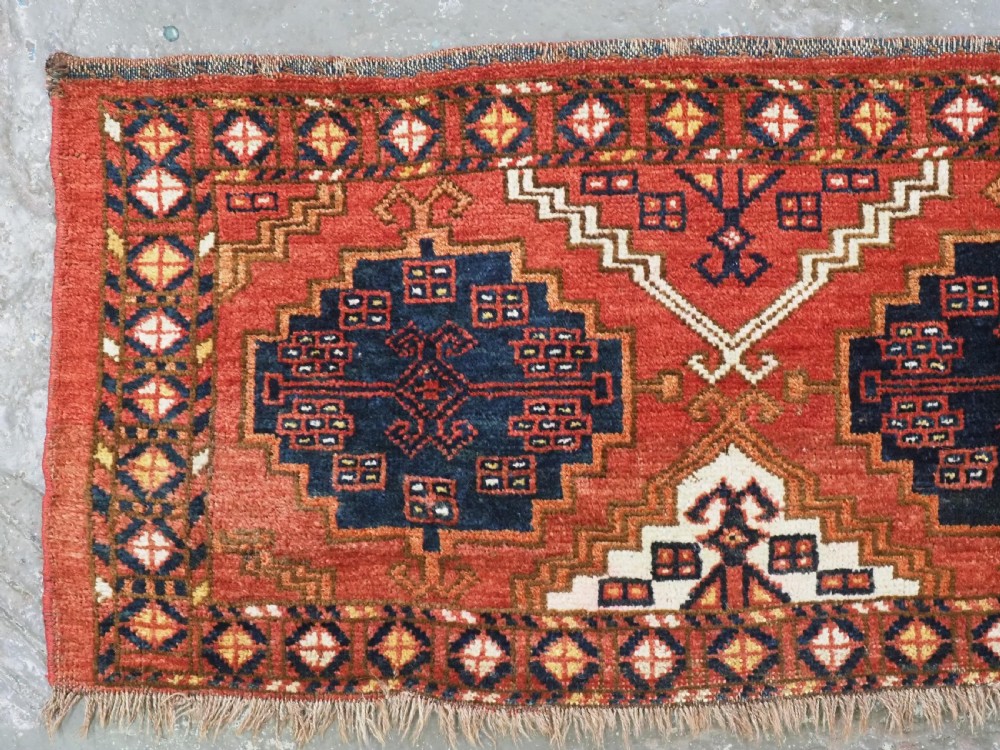 ANTIQUE ERSARI TURKMEN TORBA WITH CHODOR ERTMEN GUL DESIGN, CIRCA 1880. View II
