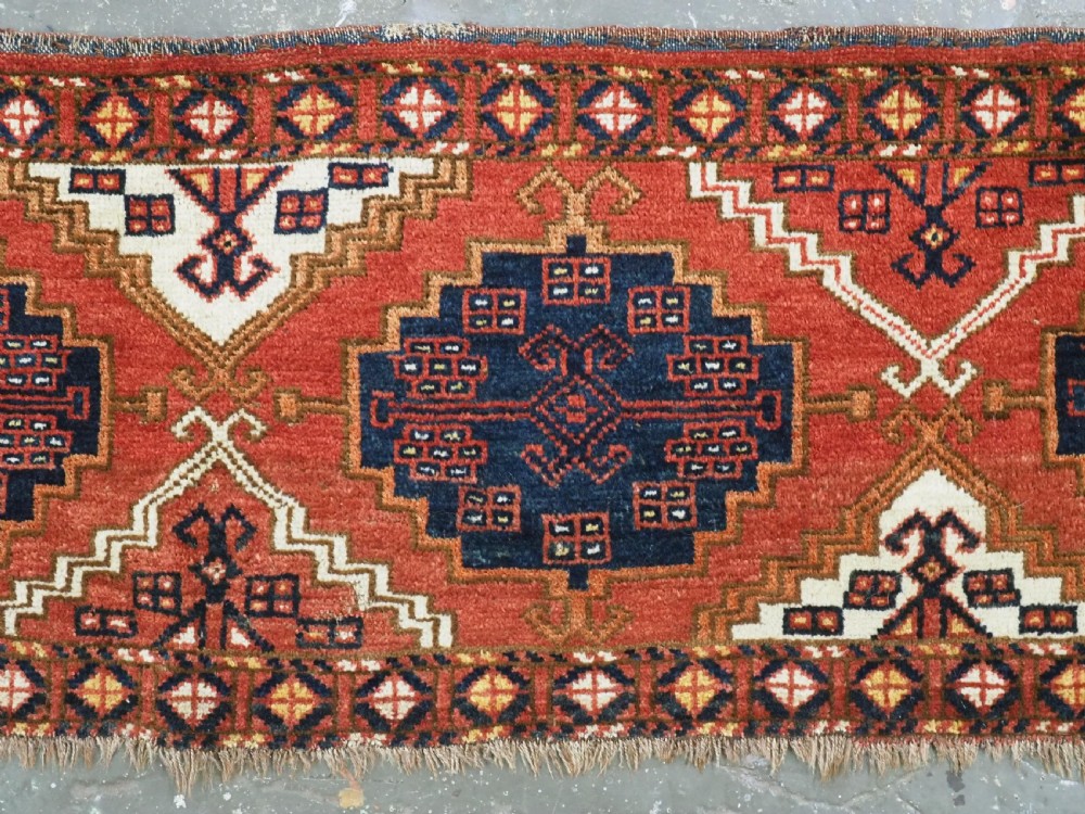 ANTIQUE ERSARI TURKMEN TORBA WITH CHODOR ERTMEN GUL DESIGN, CIRCA 1880. View IV