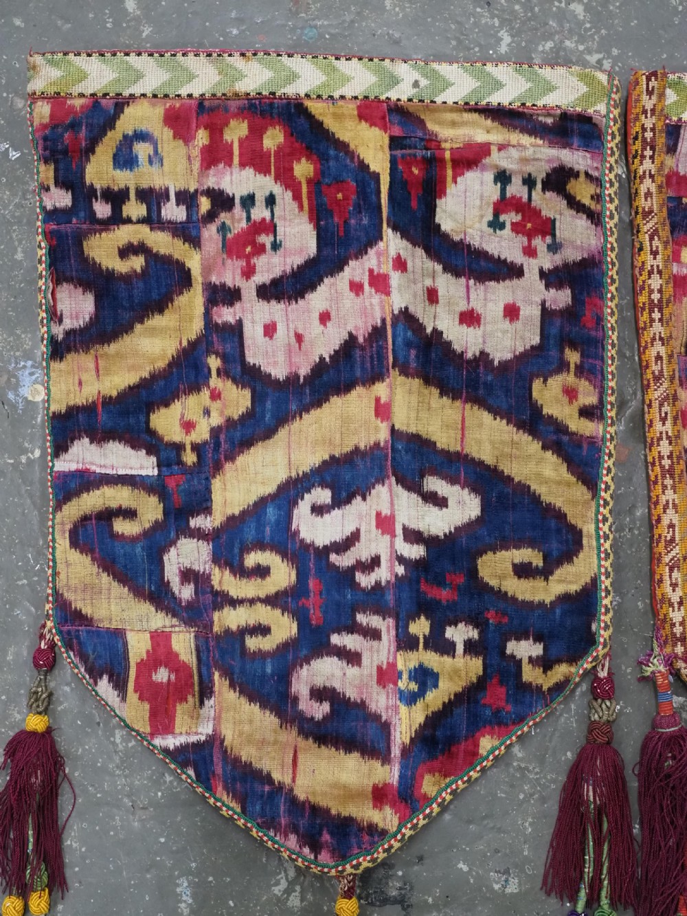 ANTIQUE UZBEK SILK VELVET IKAT UUT KAP ILGICH, CENTRAL ASIA, LATE 19TH CENTURY. View VI