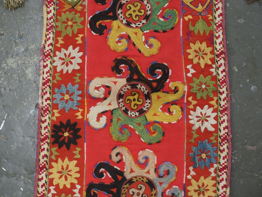 ANTIQUE UZBEK LAKAI TRIBE UUT KAP ILGICH, CENTRAL ASIA, LATE 19TH CENTURY. View IV