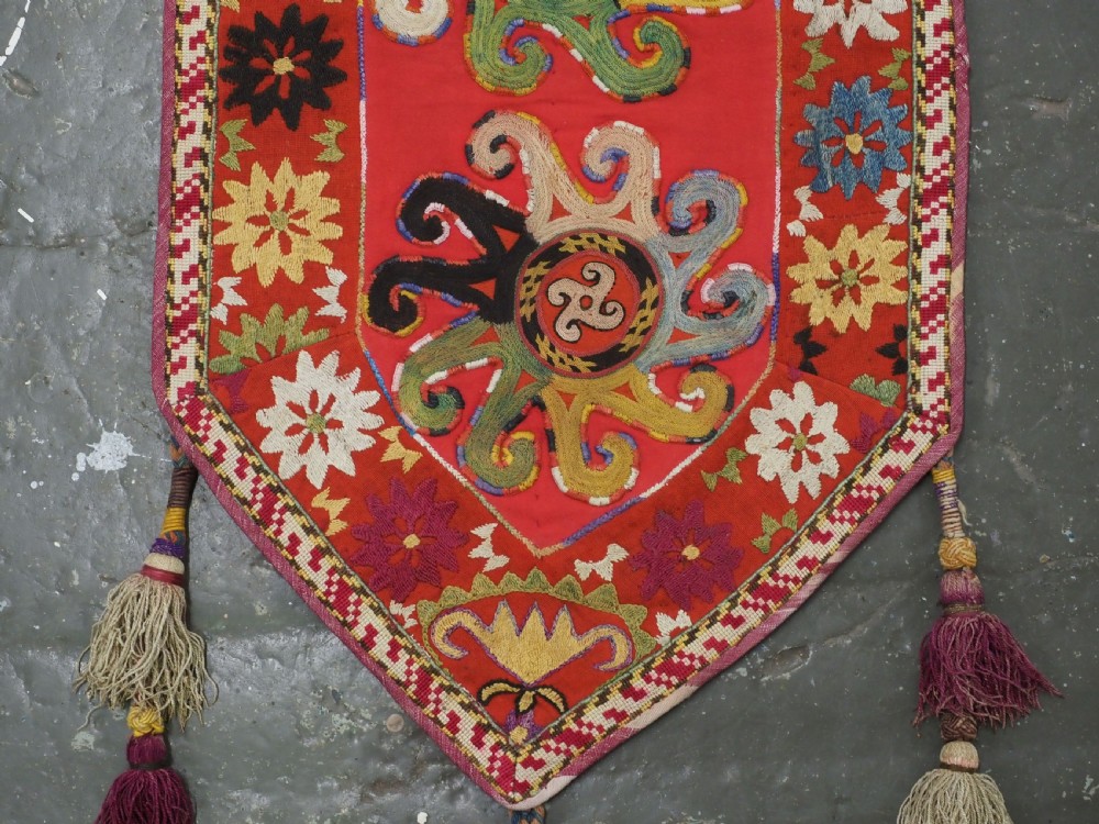 ANTIQUE UZBEK LAKAI TRIBE UUT KAP ILGICH, CENTRAL ASIA, LATE 19TH CENTURY. View V
