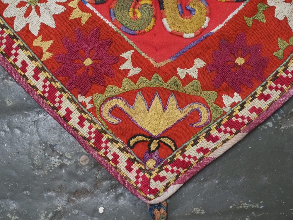 ANTIQUE UZBEK LAKAI TRIBE UUT KAP ILGICH, CENTRAL ASIA, LATE 19TH CENTURY. View IX
