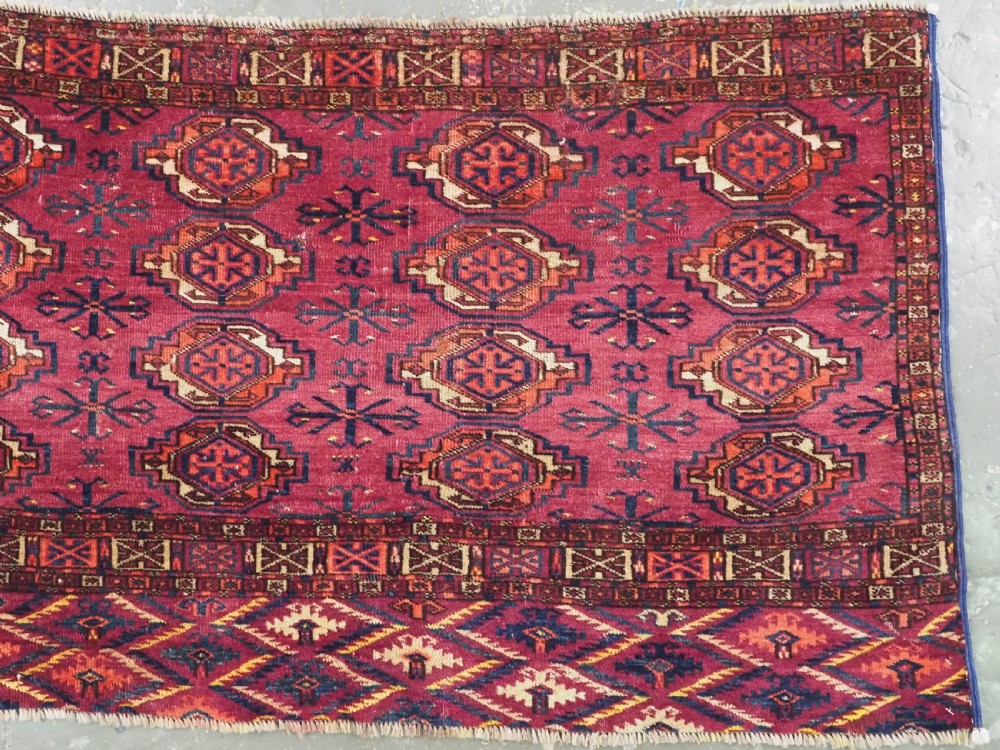 ANTIQUE TEKKE (SARYK) TURKMEN 16 GUL CHUVAL FACE, SCARCE COCHINEAL FIELD COLOUR, CIRCA 1880. View III