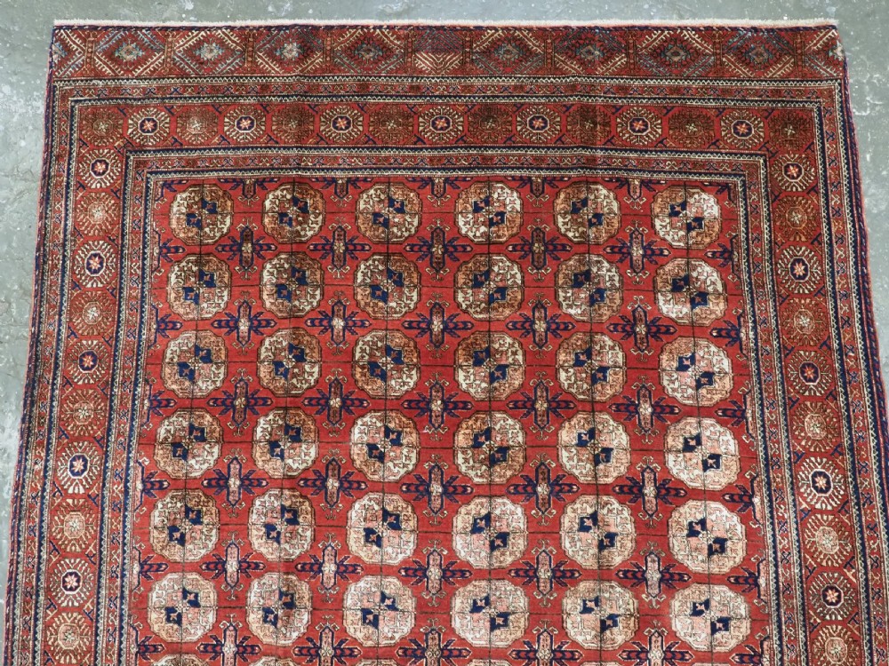 ANTIQUE SILK TEKKE TURKMEN RUG, VERY FINE WEAVE AND GREAT COLOUR, CIRCA 1920. View III