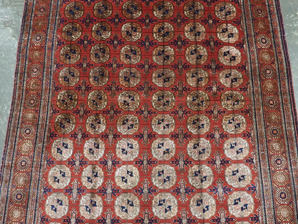 ANTIQUE SILK TEKKE TURKMEN RUG, VERY FINE WEAVE AND GREAT COLOUR, CIRCA 1920. View IV