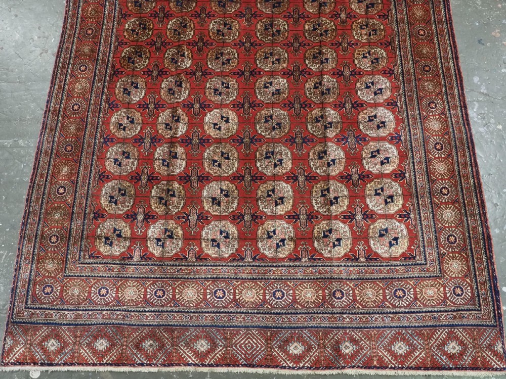 ANTIQUE SILK TEKKE TURKMEN RUG, VERY FINE WEAVE AND GREAT COLOUR, CIRCA 1920. View V