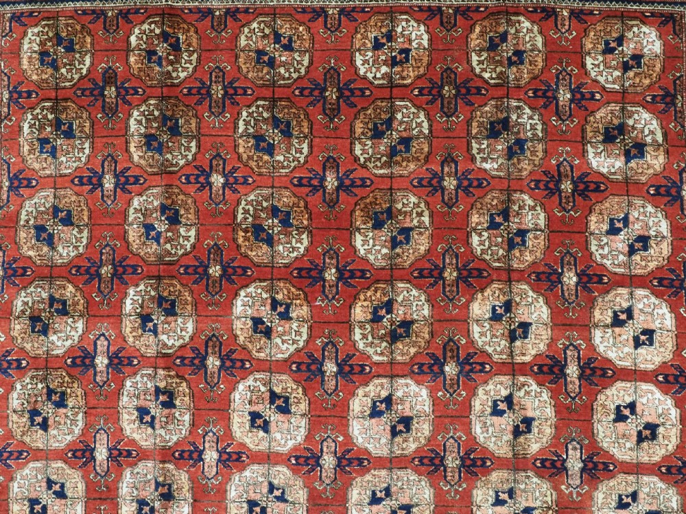 ANTIQUE SILK TEKKE TURKMEN RUG, VERY FINE WEAVE AND GREAT COLOUR, CIRCA 1920. View VIII