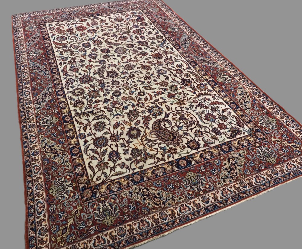 ANTIQUE ISFAHAN CARPET OF FINE WEAVE, ALL OVER DESIGN, CIRCA 1910. View II