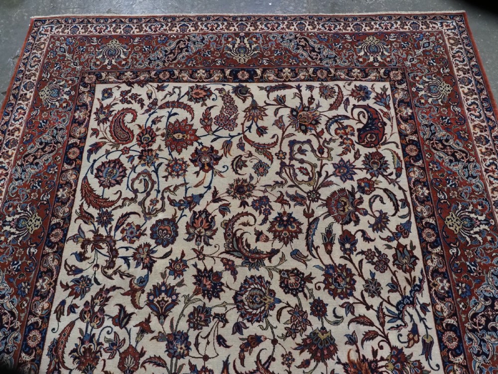 ANTIQUE ISFAHAN CARPET OF FINE WEAVE, ALL OVER DESIGN, CIRCA 1910. View III