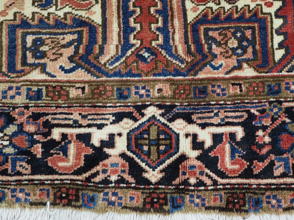 ANTIQUE HERIZ CARPET OF TRADITIONAL MEDALLION DESIGN, FULL PILE, CIRCA 1920/30. View XII