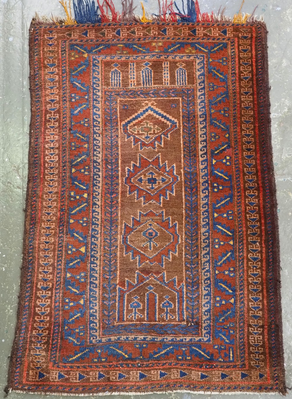ANTIQUE AFGHAN VILLAGE PRAYER RUG OF UNUSUAL DESIGN, CIRCA 1920.