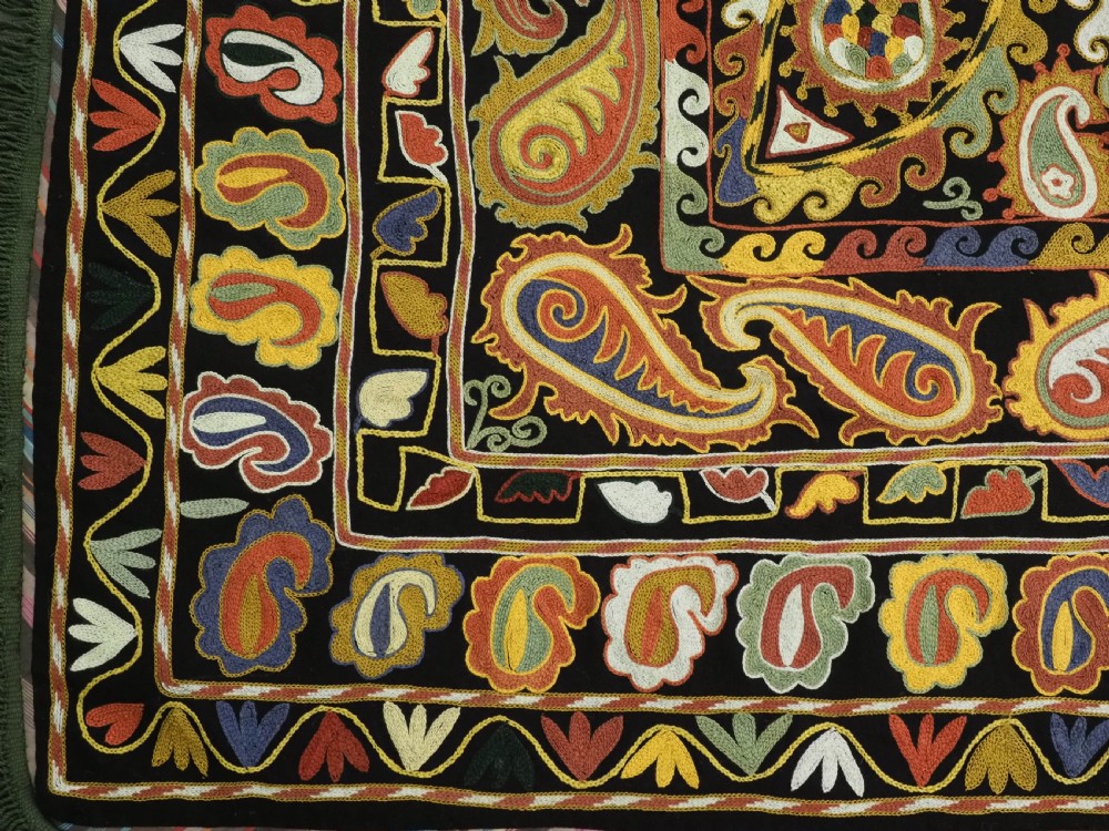 ANTIQUE EMBROIDERED CEREMONIAL HORSE / SADDLE COVER BY THE LAKAI TRIBE, UZBEKISTAN, CIRCA 1920. View VII