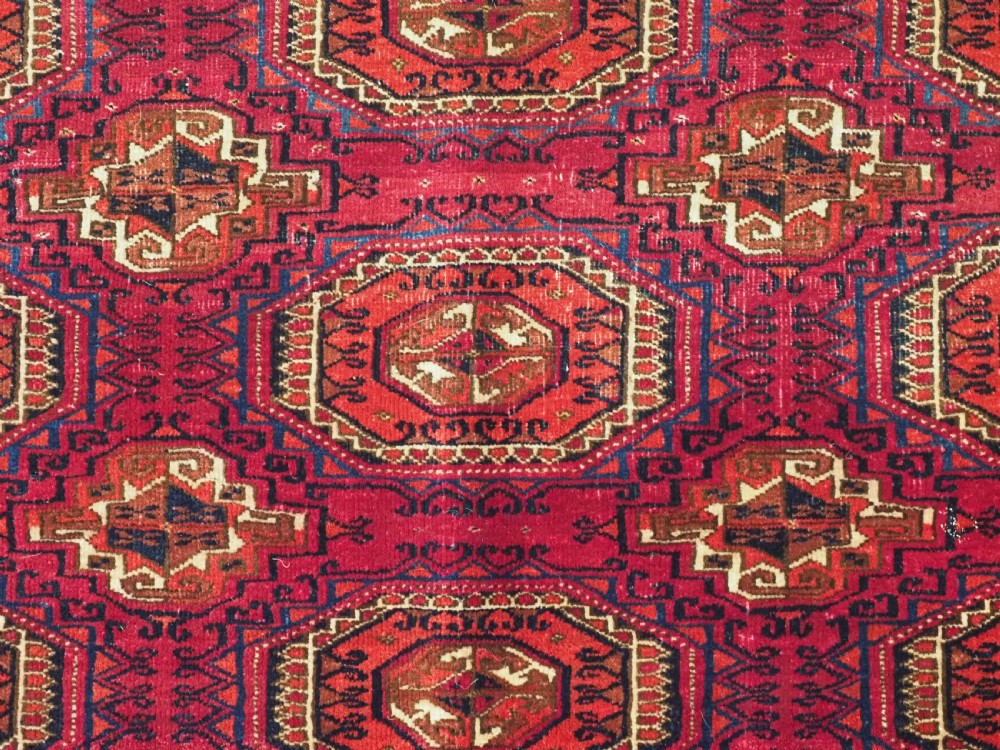 ANTIQUE TEKKE OR SARYK TURKMEN 9 GUL CHUVAL FACE, COCHINEAL DYE, CIRCA 1880. View VII