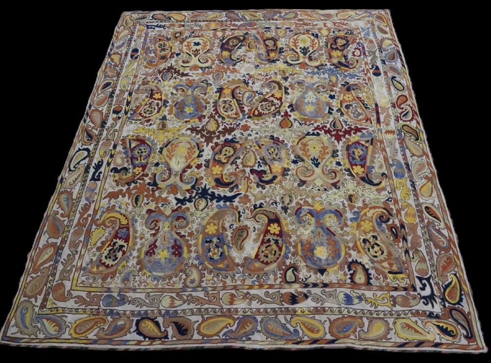 ANTIQUE UZBEK SHAHRIZABAZ LAKAI SUZANI, FINE DETAILED WORK, CIRCA 1900/20.