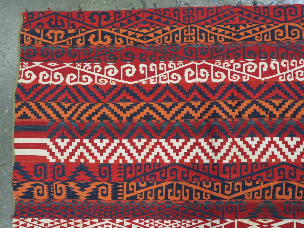ANTIQUE CENTRAL ASIAN UZBEK GAJERI KILIM, BOLD GRAPHIC DESIGN, CIRCA 1900/20. View V