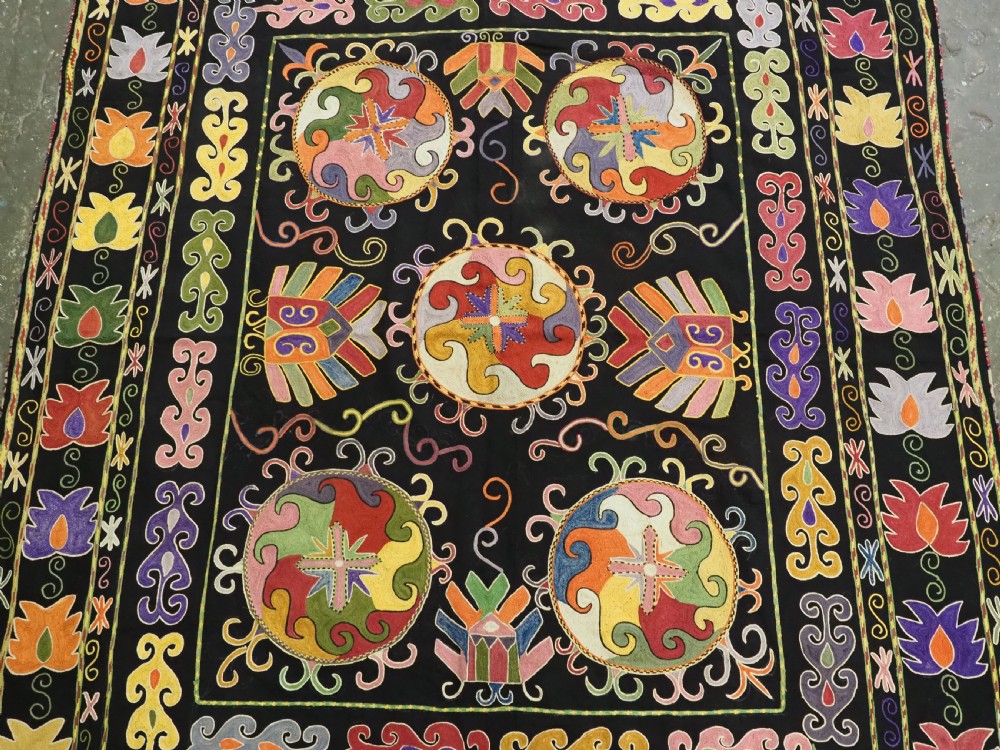 ANTIQUE UZBEK LAKAI 'DASTERKHAN' EATING CLOTH, CIRCA 1900/20. View IV