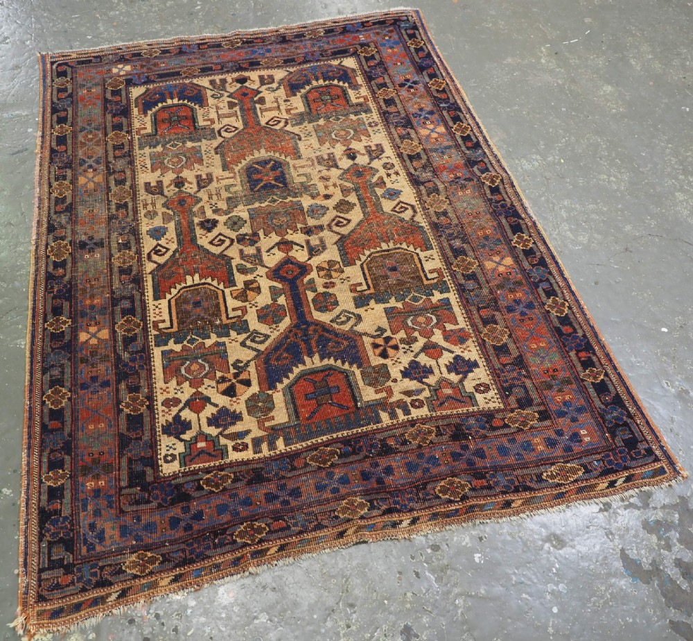 ANTIQUE AFSHAR NERIZ RUG WITH SHIELD DESIGN OF EARLY DATE, 2ND HALF 19TH CENTURY. View II