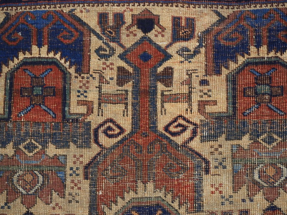 ANTIQUE AFSHAR NERIZ RUG WITH SHIELD DESIGN OF EARLY DATE, 2ND HALF 19TH CENTURY. View VIII