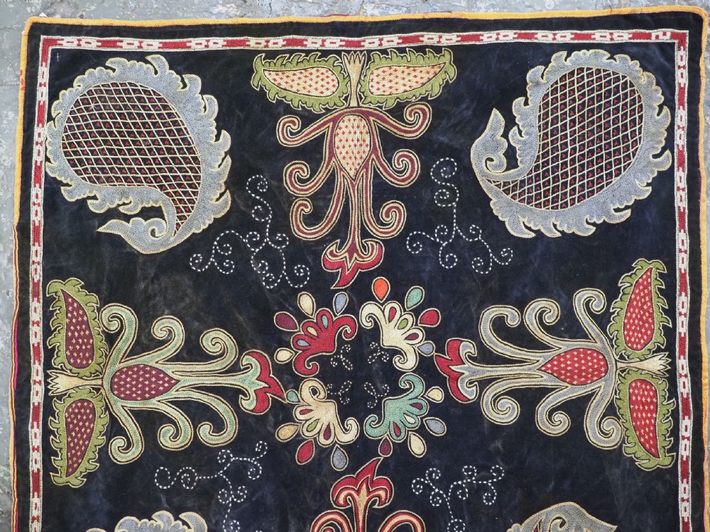 ANTIQUE UZBEK CEREMONIAL TABLE COVER, SILK TWIST ON BLUE VELVET, LATE 19TH CENTURY. View II