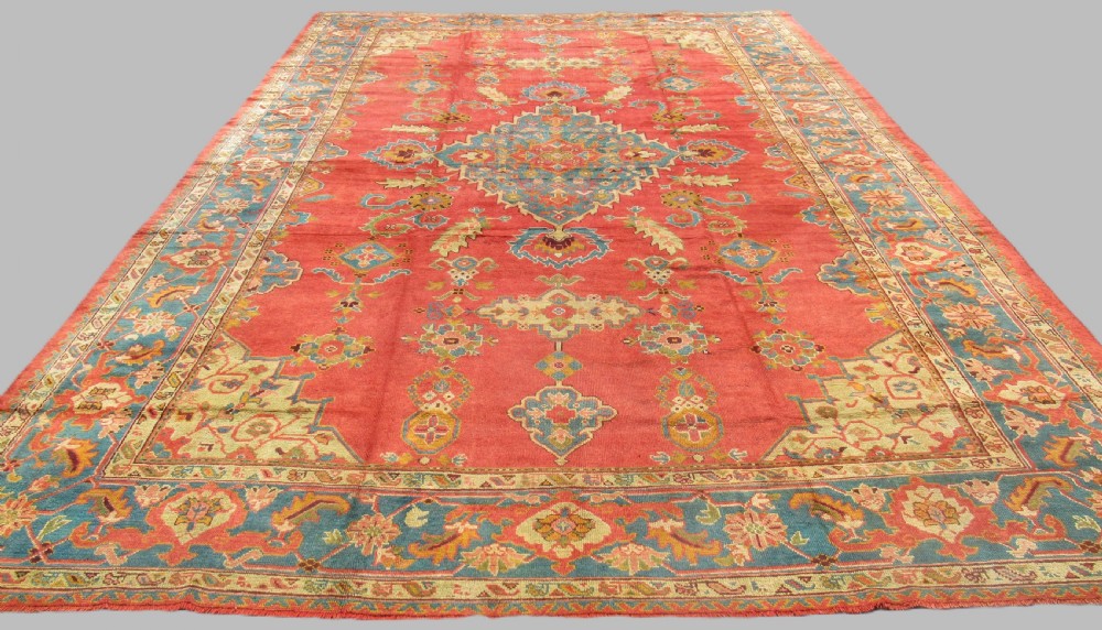 ANTIQUE TURKISH OUSHAK CARPET, LARGE SIZE AND OUTSTANDING CONDITION, CIRCA 1880.