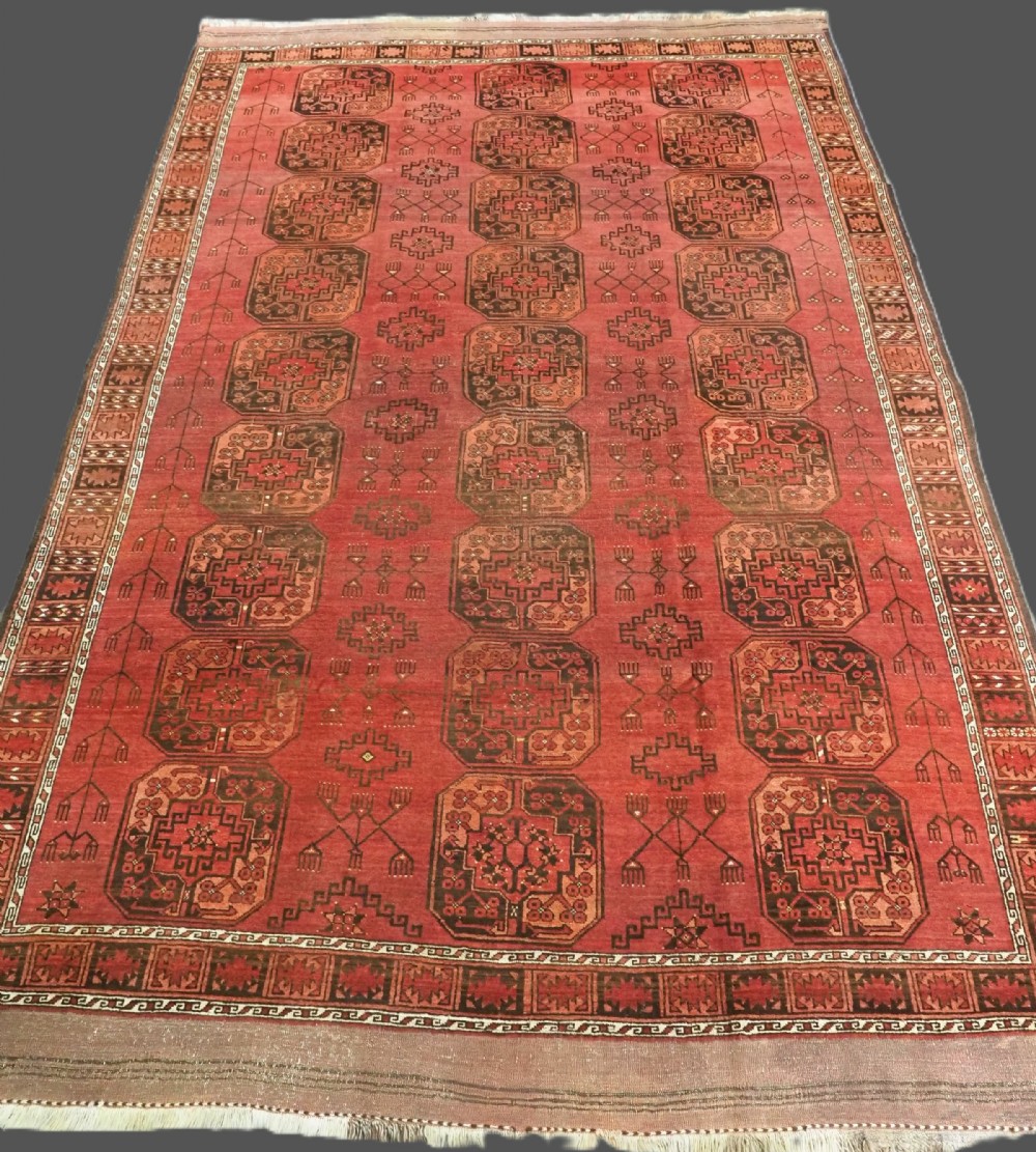 ANTIQUE ERSARI TURKMEN MAIN CARPET OF CLASSIC TRIBAL DESIGN, CIRCA 1890.