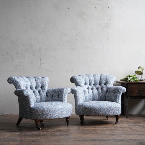 PAIR OF HOWARD AND SONS ARMCHAIRS EARLY - ADDITIONAL PHOTO 8