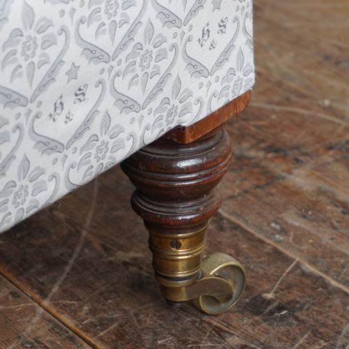 HOWARD AND SONS GRAFTON ARMCHAIR - ADDITIONAL PHOTO 10