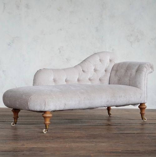 howard style chaise longue 19th century - CATEGORY: ANTIQUE SOFAS - DATED 19TH CENTURY