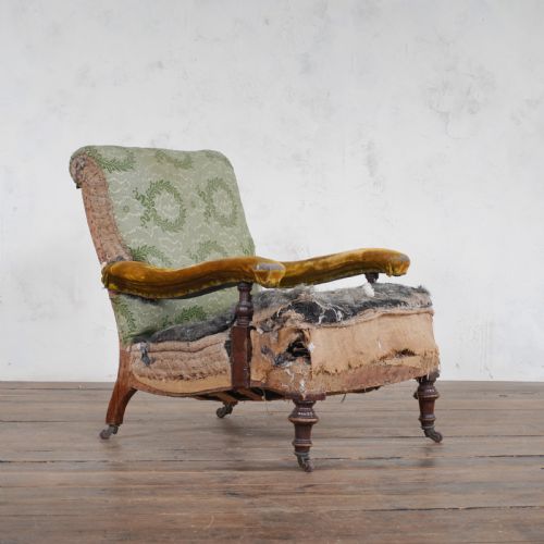 english open armchair - CATEGORY: ANTIQUE CHAIRS - DATED 19TH CENTURY