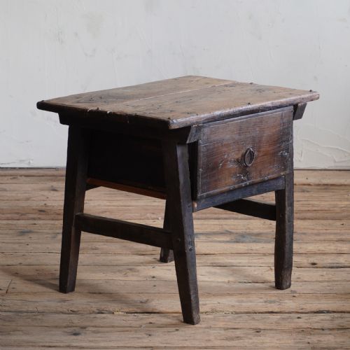 antique walnut spanish table - CATEGORY: ANTIQUE TABLES - DATED 18TH CENTURY