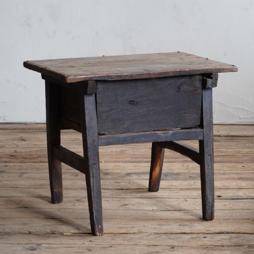 ANTIQUE WALNUT SPANISH TABLE - ADDITIONAL PHOTO 3