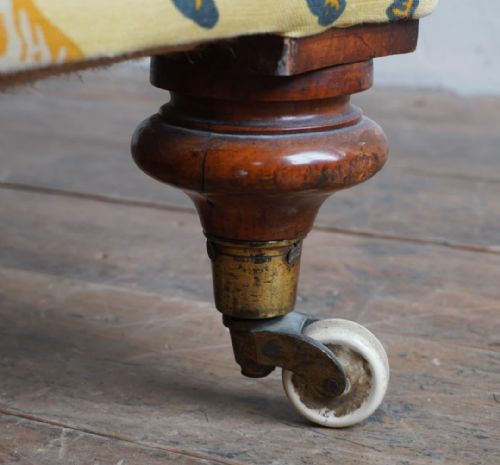 ANTIQUE CHAISE LONGUE IN THE STYLE OF HOWARD - ADDITIONAL PHOTO 6