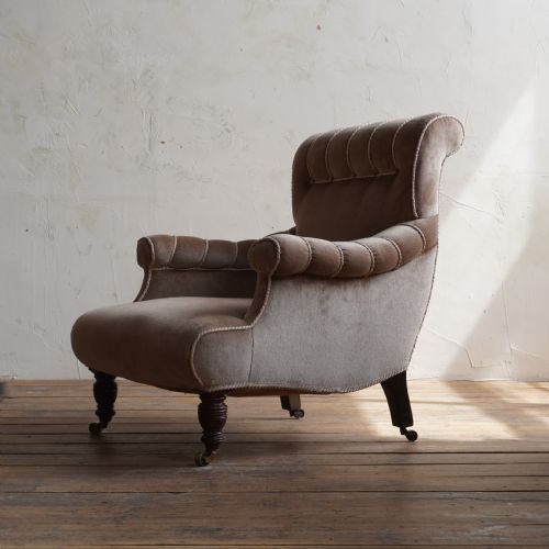 VELVET ANTIQUE ARMCHAIR IN THE JAS SHOOLBRED STYLE - ADDITIONAL PHOTO 1