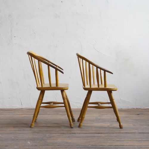 PAIR OF PAINTED WINDSOR STICK BACK CHAIRS - ADDITIONAL PHOTO 3