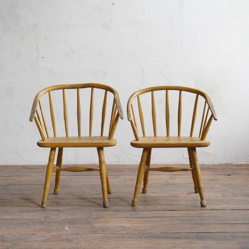PAIR OF PAINTED WINDSOR STICK BACK CHAIRS - ADDITIONAL PHOTO 5