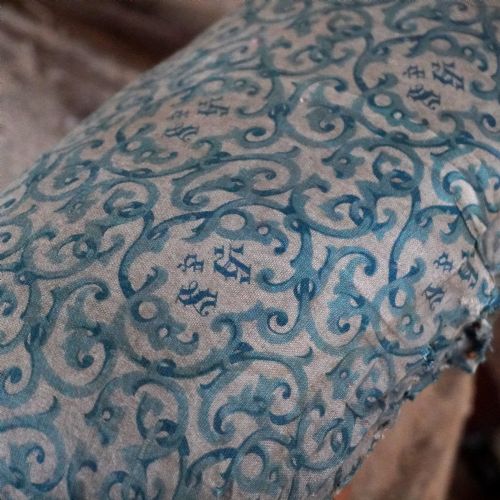 HOWARD AND SONS ARMCHAIR EARLY MID 19TH CENTURY - ADDITIONAL PHOTO 1