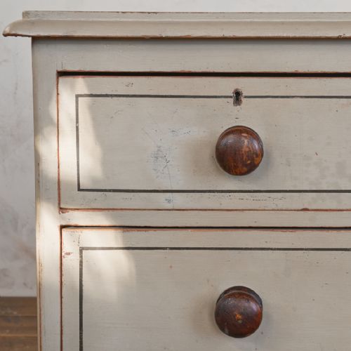 ANTIQUE PAINTED CHEST OF DRAWERS - ADDITIONAL PHOTO 8