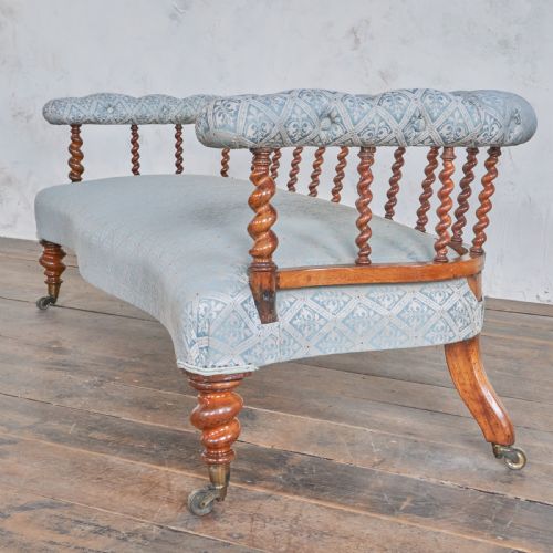 ANTIQUE SPINDLE BACK SOFA BY C HINDLEY SONS - ADDITIONAL PHOTO 5