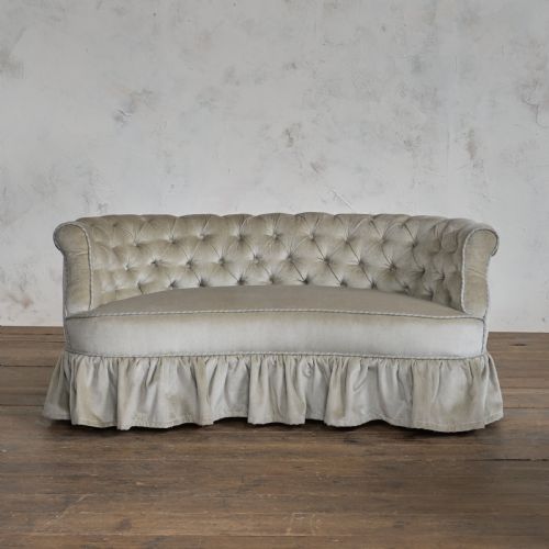 ANTIQUE HINDLEY SONS KIDNEY SOFA - ADDITIONAL PHOTO 1