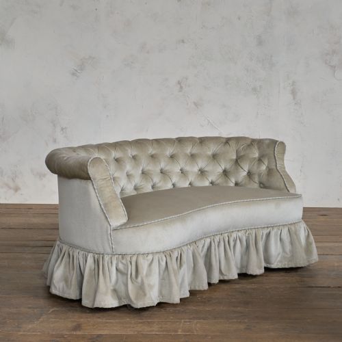 ANTIQUE HINDLEY SONS KIDNEY SOFA - ADDITIONAL PHOTO 2