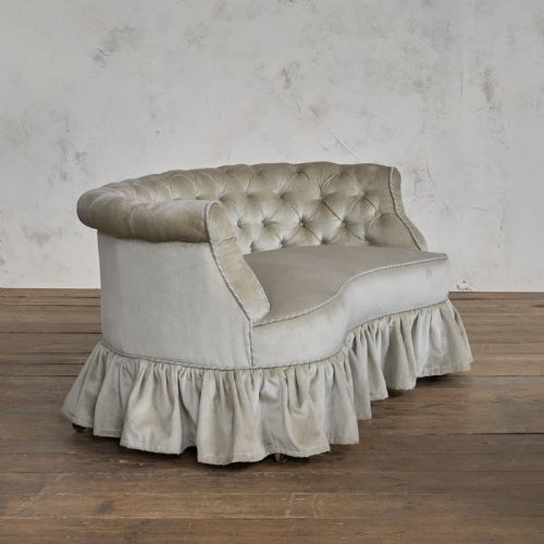 ANTIQUE HINDLEY SONS KIDNEY SOFA - ADDITIONAL PHOTO 3