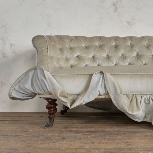 ANTIQUE HINDLEY SONS KIDNEY SOFA - ADDITIONAL PHOTO 8
