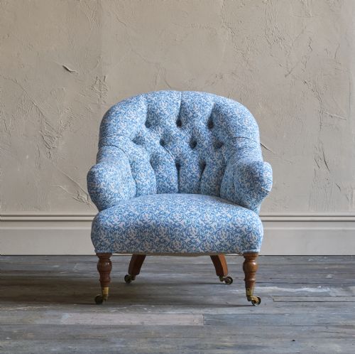 HOWARD AND SONS TUB ARMCHAIR - ADDITIONAL PHOTO 2