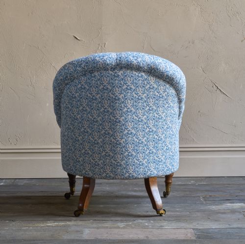 HOWARD AND SONS TUB ARMCHAIR - ADDITIONAL PHOTO 4
