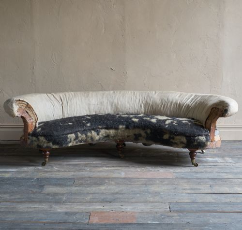 HOWARD AND SONS EARLY KIDNEY SHAPED SOFA - ADDITIONAL PHOTO 12